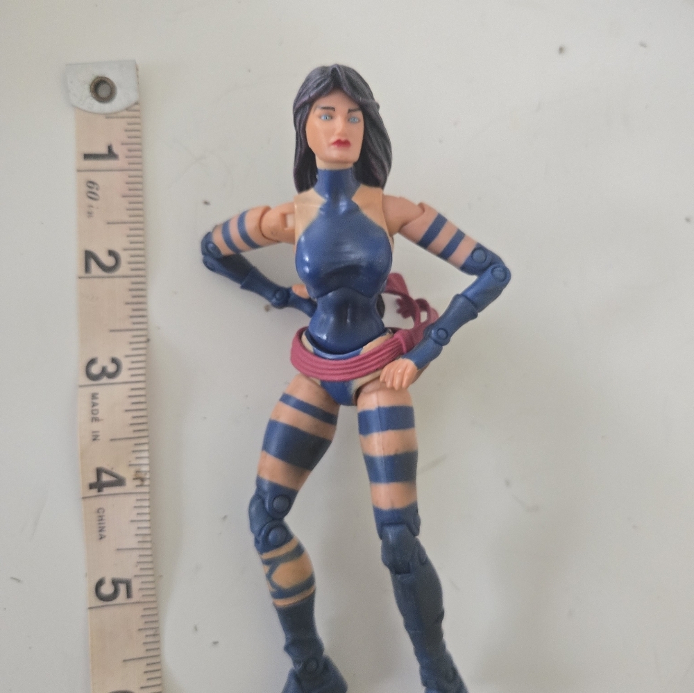 Marvel PSYLOCKE ACTION FIGURE